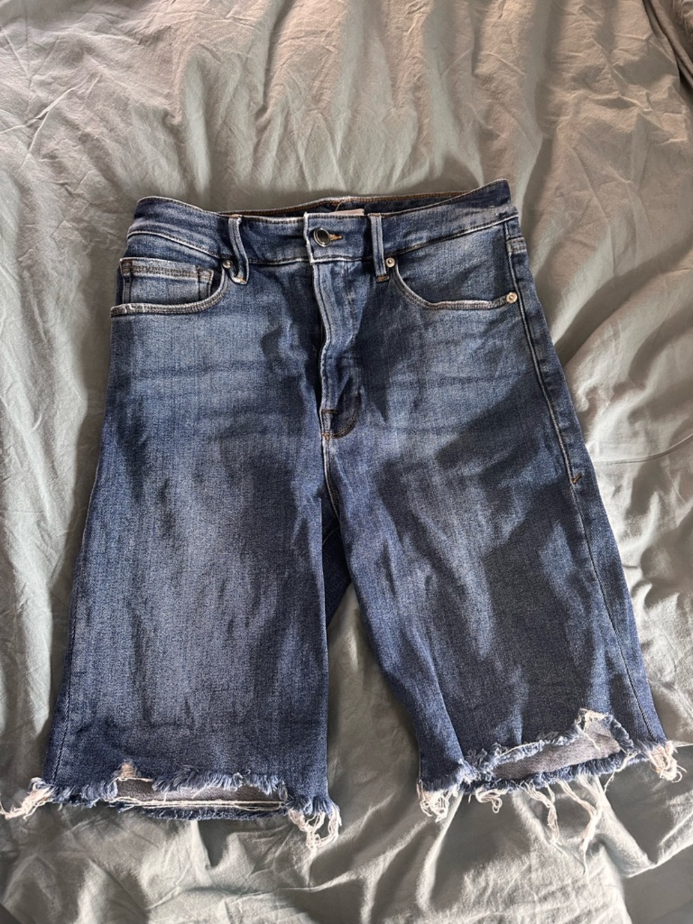 Women's Good American Dark Blue Denim Cutoff Shorts size 4/27
